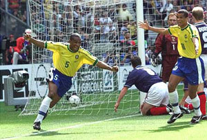 10/06/1998 - Brasil 2 x 1 Escócia - Três Pontos